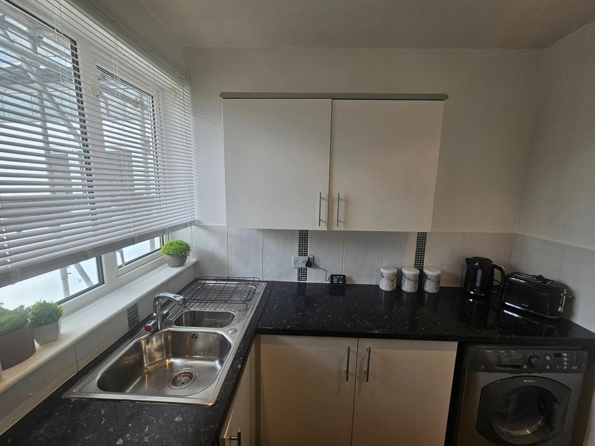 St Albans City Stays - Near Luton Airport - St Albans Abbey & City Train Station - Close To London- Harry Potter World - The Odyssey Cinema - Abbey Cathedral- Contractors I Business I Leisure- Sleeps Upto 6 People Esterno foto