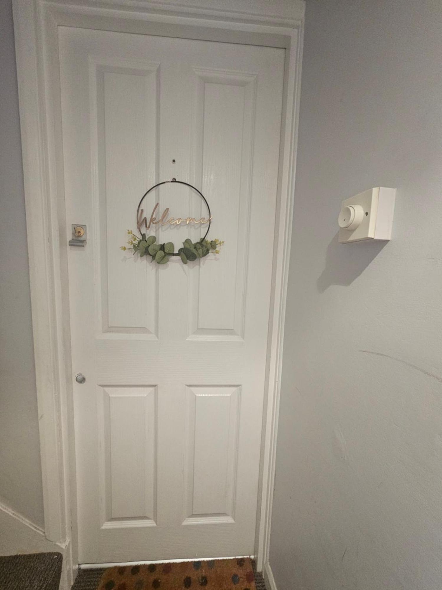 St Albans City Stays - Near Luton Airport - St Albans Abbey & City Train Station - Close To London- Harry Potter World - The Odyssey Cinema - Abbey Cathedral- Contractors I Business I Leisure- Sleeps Upto 6 People Esterno foto